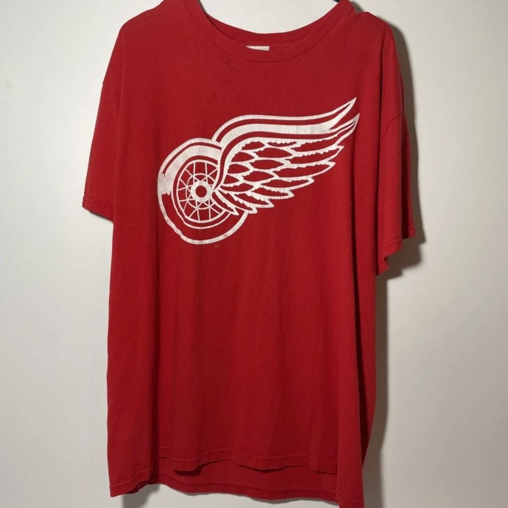 Vintage Mejestic Shannahan Red Wings NHL JERSEY.